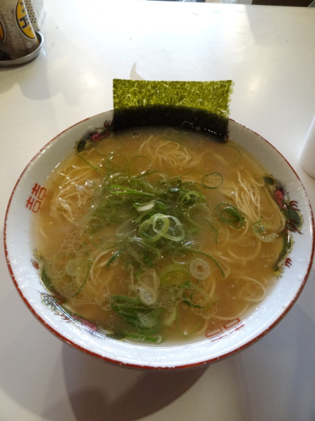 「ラーメン千円替玉無限」@中洲屋台 長浜ラーメン 初代 健太の写真
