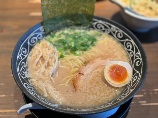「とんこつラーメン」@どでかっちゃん 木更津店の写真