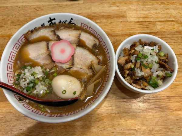 「あがら豚骨中華そば+チャーシューご飯」@麺屋あがらの写真
