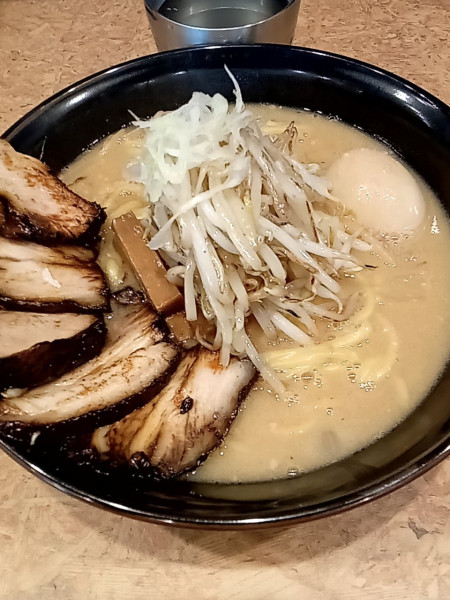 「味玉味噌ちゃーしゅー大盛り(1,600円)」@味噌らーめん屋 ちょりんの写真