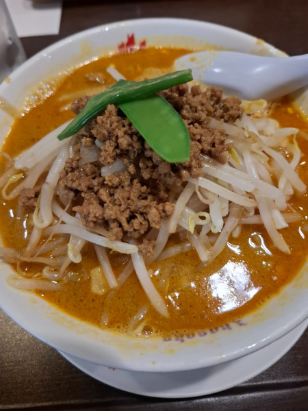 「名物 担々麺1200円」@赤坂飯店 パレスサイドビル店の写真