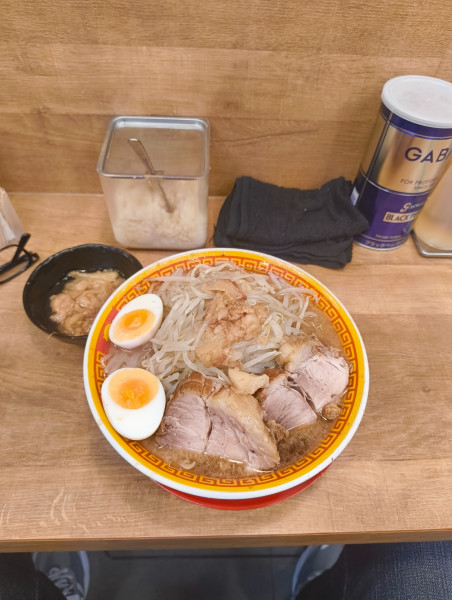 「ラーメン(豚2枚・ゆで玉子)　220g 1150円」@えどもんど 新橋の写真