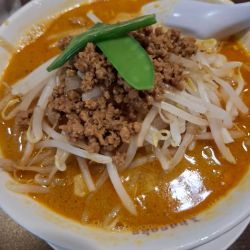 名物　担々麺１２００円