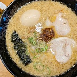 嵐げんこつらあめん＋激辛壺ニラもやし×2＋半熟味玉