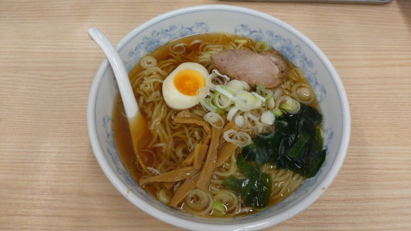 「満州しょうゆラーメンと焼餃子(950円・1.5玉)」@ぎょうざの満洲 練馬富士見台店の写真