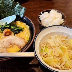 横浜家系ラーメン たくみ家 龍ヶ崎店の写真