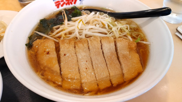 「肉揚げラーメン　大盛」@テンホウ 追分店の写真