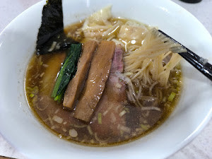 「醤油らぁ麺(1,000)＋ワンタン2個(200)」@ラーメン星印の写真