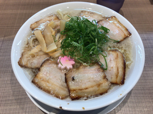 「肉そば(背脂追加) 880円」@肉そば 藍の写真