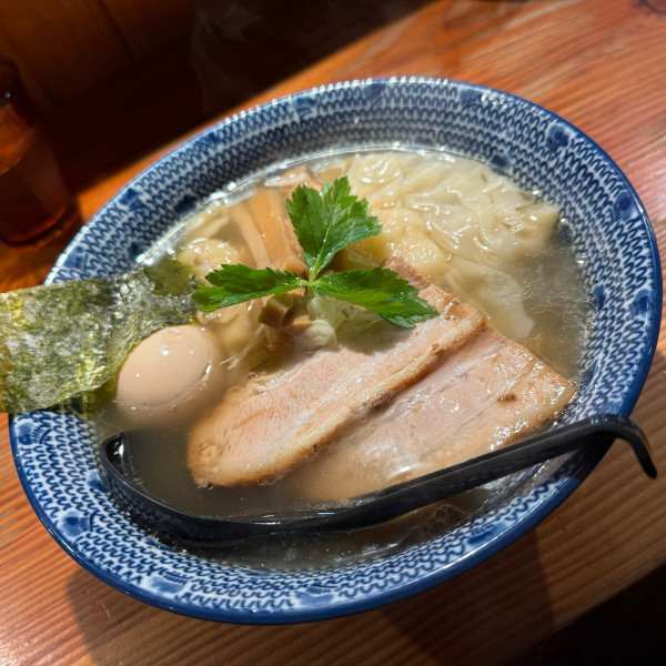 「特製塩（手打ち）大盛り」@純手打ち 麺と未来の写真