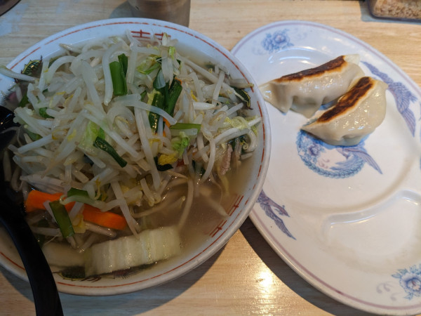 「【レディースセット】タンメン＋餃子2個」@タンメンしゃきしゃきの写真