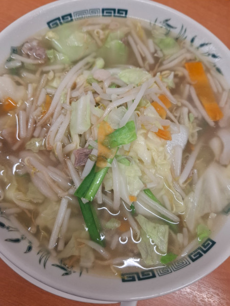 「野菜たっぷりタンメン麺少なめ５９０円」@日高屋 九段下店の写真