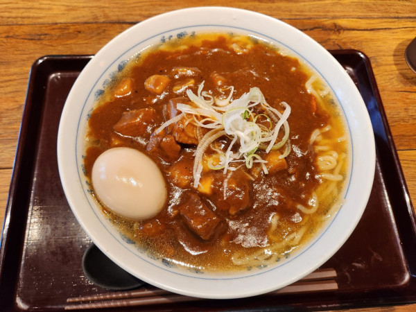 「復刻版 カレー中華そば 味玉」@お茶の水、大勝軒の写真