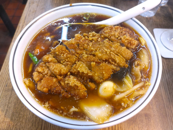 「ロース大王ラーメン 1450円」@大王ラーメンの写真