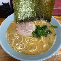 豚骨醤油ラーメン（麺固め）950円
