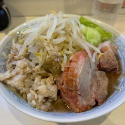 らーめん（ヤサイ、アブラ）