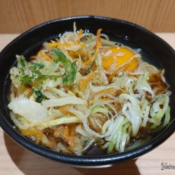 月見かき揚げそば（620円）