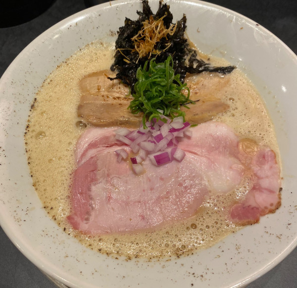 「濃厚鶏ニボらぁ麺　１３８０円」@Ramen Jazzy Beatsの写真