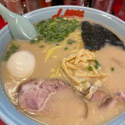 プレミアム塩とんこつ（中盛）＋コロチャー（クーポン）