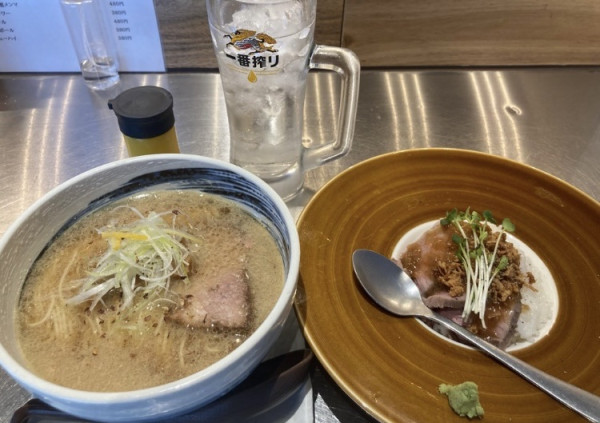 「濃厚煮干しそばと成城ステーキミニ丼セット」@中華そば まるじの写真