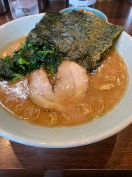 「ラーメン中盛」@金八家の写真