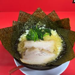 家系ラーメン(のり増し)
