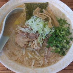 背脂豚骨味噌ラーメン850円