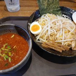 つけ麵 チョイ辛・太麺 1080円