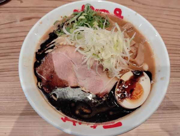 「濃厚豚骨味噌らぁめん　　920円」@なんつッ亭  町田店の写真