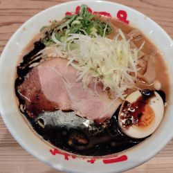 濃厚豚骨味噌らぁめん　　920円