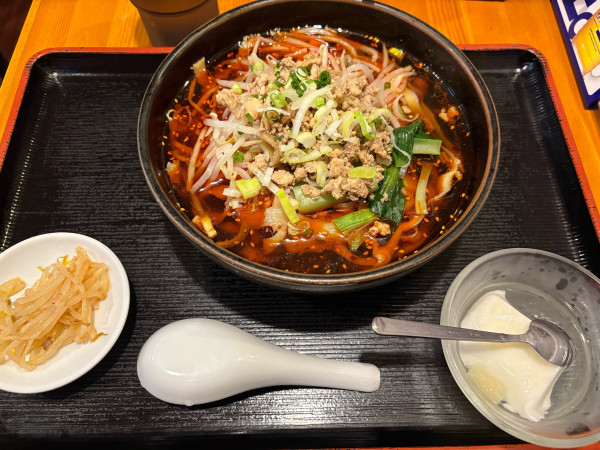 「四川麻辣刀削麺」@福餃子の写真