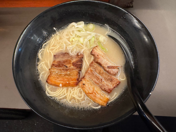 「長浜の豚骨ラーメン　750円」@長浜少衛の写真