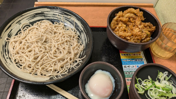 「かきあげ丼セット、温玉（クーポン）」@ゆで太郎 水道橋店の写真