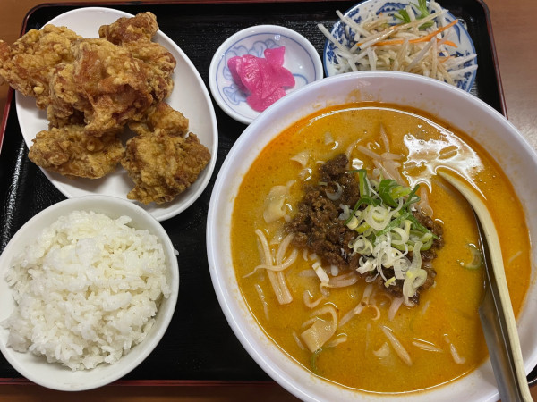 「ランチセット　担々刀削麺に変更　￥１２００」@中国料理 京華の写真