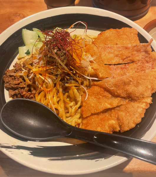 「汁無しパーコー担々麺（麺大盛）」@四川担々麺 赤い鯨の写真