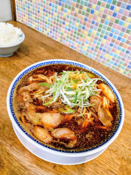 「辛・豚・葱らぁ麺」@中華蕎麦 丸め 東久留米店の写真