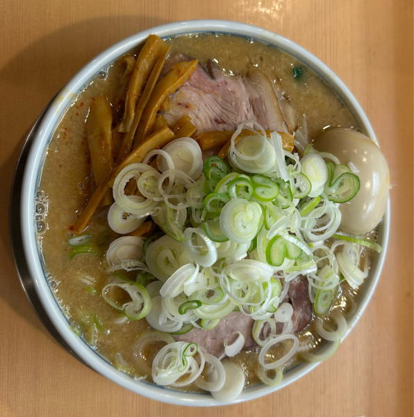 「味噌チャーシュー＋ネギ+味玉 並1850円」@ラーメン くにおの写真