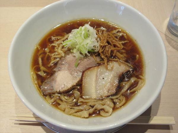 「醤油ラーメン(1,200円)」@手打ちあさまの写真