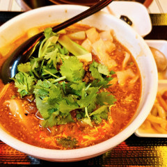 鴻運 西安刀削麺の画像