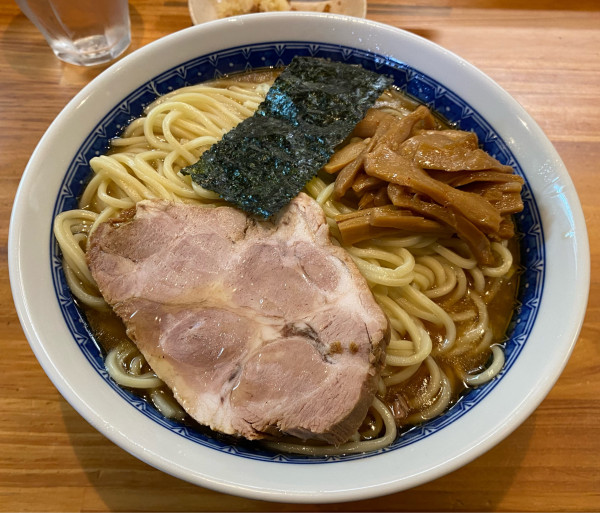「新塩ラーメン中少なめ Beer」@自家製中華そば としおかの写真