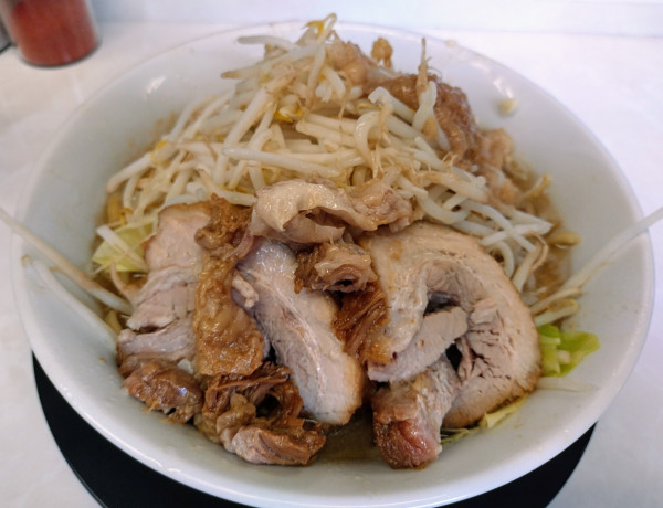 「ラーメン 半分 ￥900」@ラーメン豚ヒロの写真