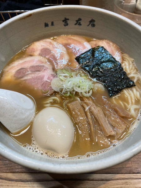 「味玉ラーメン、チャーシュートッピング、大盛り」@麺屋吉左右の写真