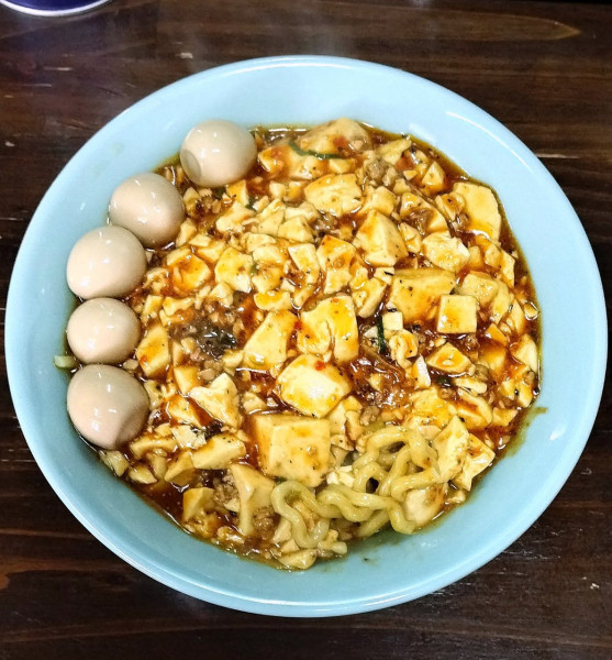 「マーボーまぜそば(200ｇ)1000円＋うずら170円」@麺屋 滝昇の写真