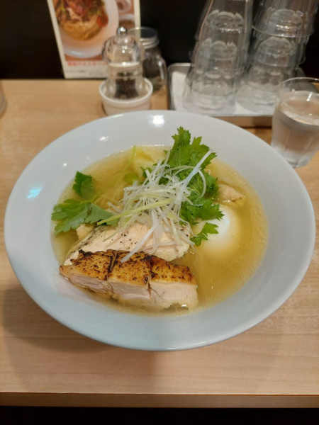 「特製塩らぁ麺＋ライス」@そば～じゅの写真