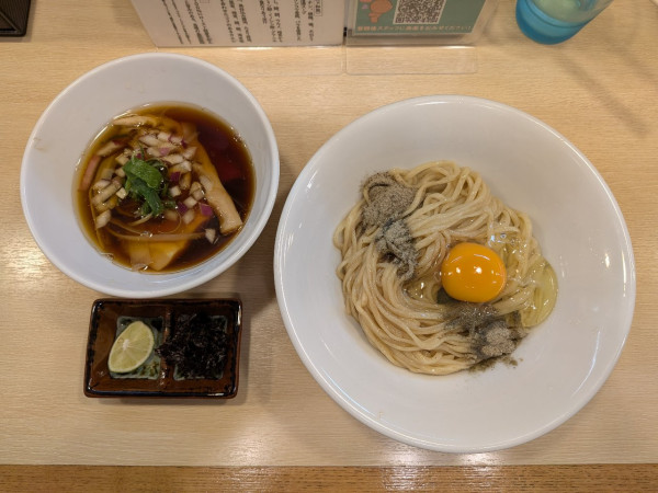 「釜玉煮干しつけそば（カルテット黒ver.）」@麺屋 いちょうの写真