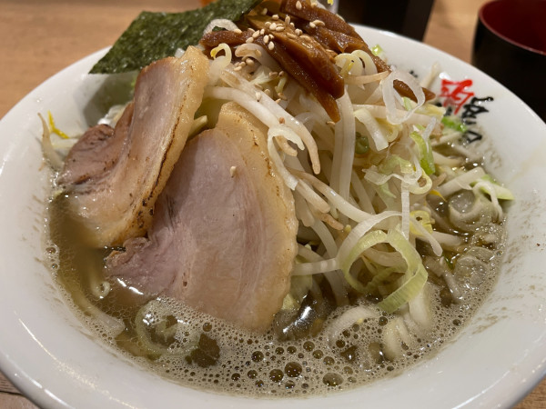 「煮干しラーメン900円+タンメン変更150円」@優味麺亭 鸐の写真