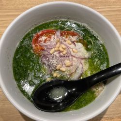 大葉のジェノベーゼTONKOTU　￥１１００