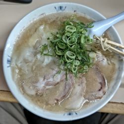 ワンタンチャーシューメン（1200円）＋替玉（150円）