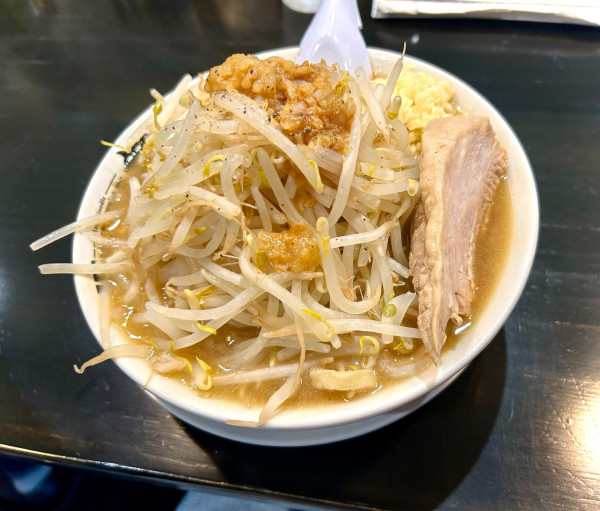 「小ラーメン200g(850¥)」@WILD PIGの写真