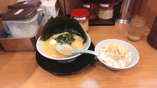 「醤油豚骨」@町田商店 ニトリ成増店の写真